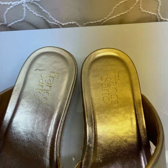 (P3) Franco Sarto gold leather platform sandals, women's size 8 - Picture 11 of 13